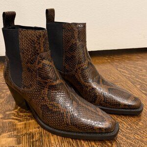 Everlane Western Ankle Boot – Snakeskin Print – Size 7